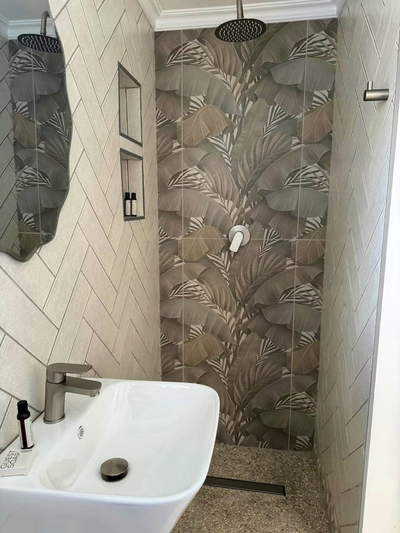 Luxury Small Queen Room