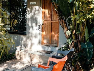 In Time Family Cottage