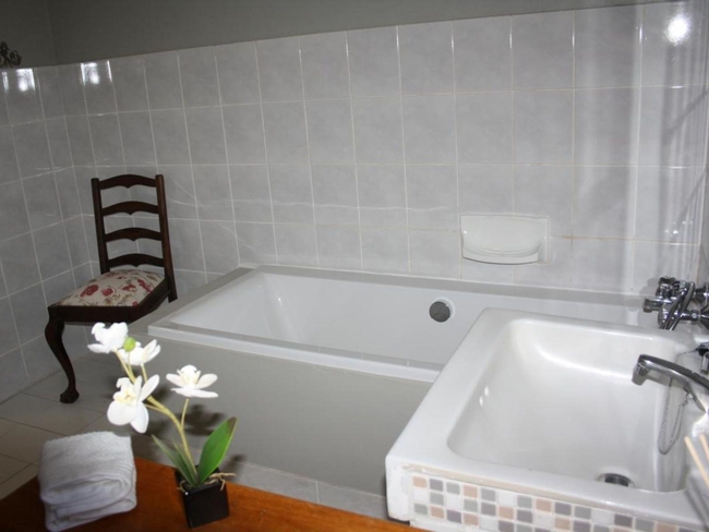 In Time Family Cottage