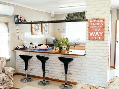 The Balloon Room Deluxe Family Cottage