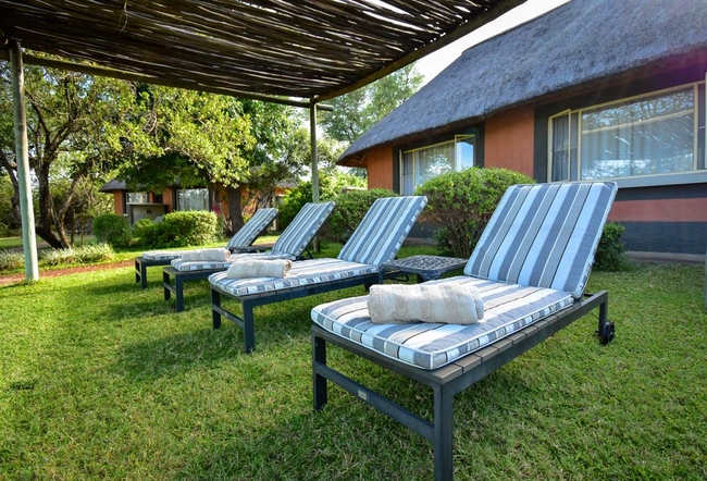 Twin / King interleading Rooms Outside