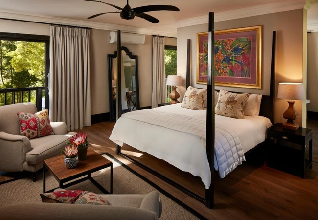 River Manor Executive Suite