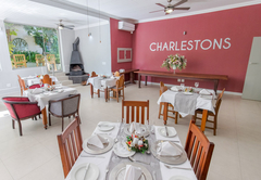 Charlestons Restaurant