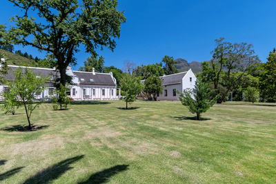 Mont Angelis Manor