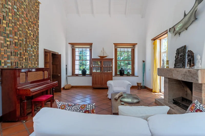 Mont Angelis Manor