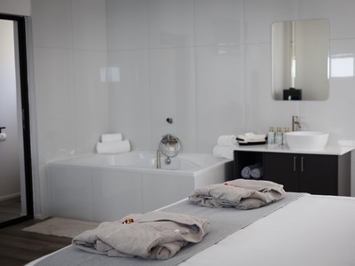 Premium Suite