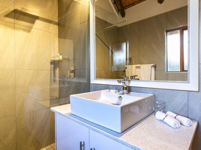 Family Suite (Bath and Shower)
