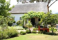 Thatched Cottage (4 Sleeper)
