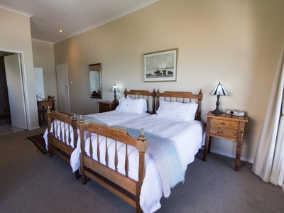 King / Twin Bed Room with Balcony