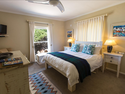 Queen Bed no Balcony