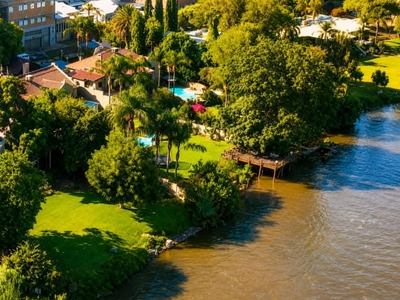 Moonriver Guest House