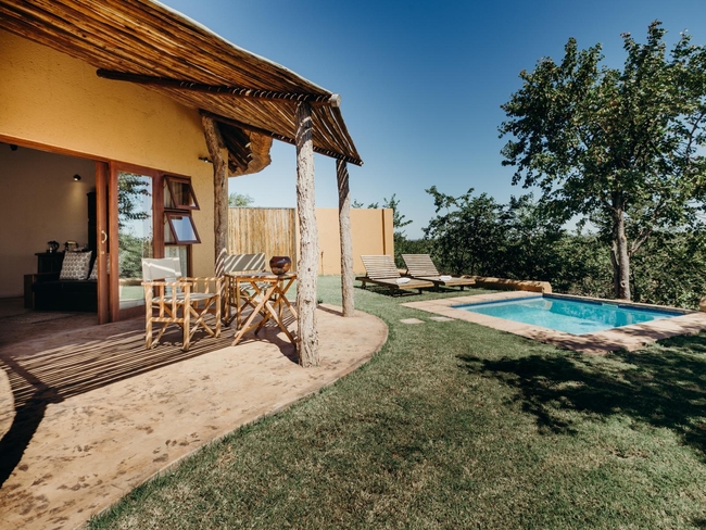 Mopane Bush Lodge