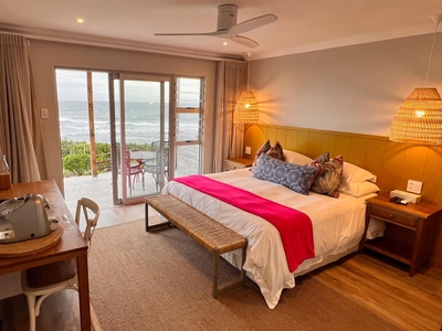 Deluxe Corner Suite with Sea View