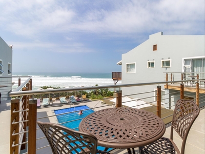 Deluxe Family Suite with Pool and Sea View