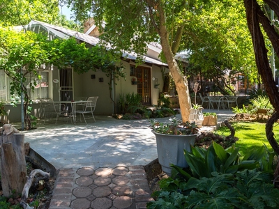 Angelica Garden Suite