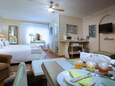 Angelica Garden Suite