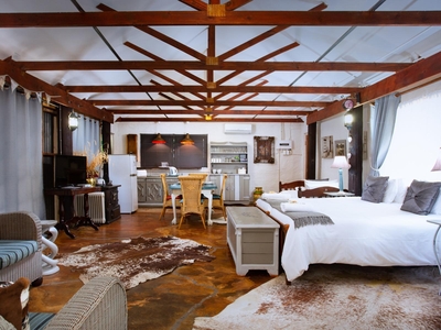 Greenhouse Garden Suite