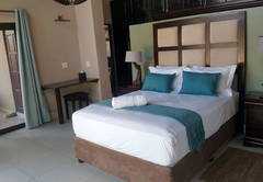 Morokolo Executive Suite