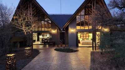 Eight Sleeper Lodge