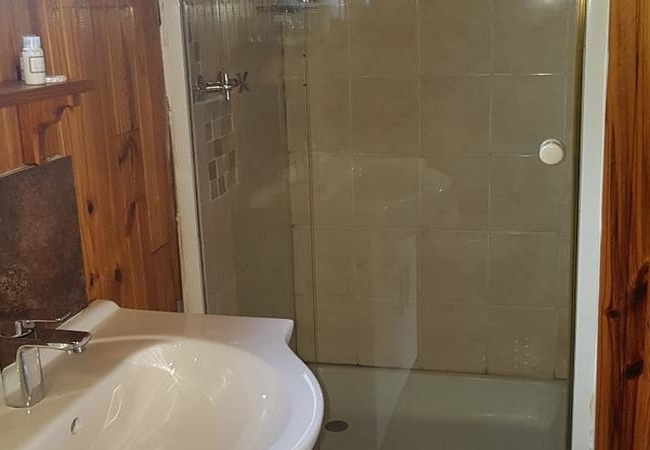 Unit 2 - 4 Sleeper Log Cabin