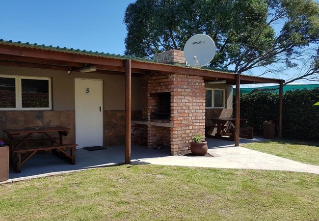 Unit 5 - 5 Sleeper Log Cabin
