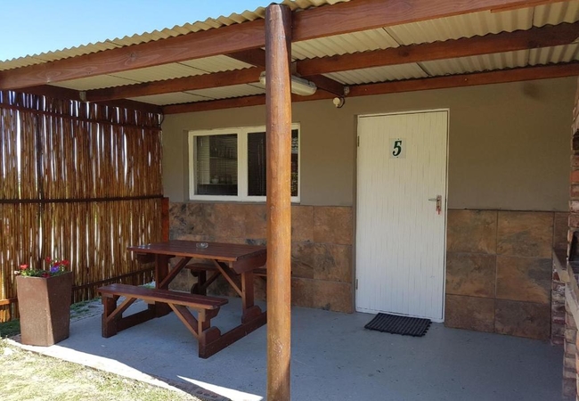 Unit 5 - 5 Sleeper Log Cabin