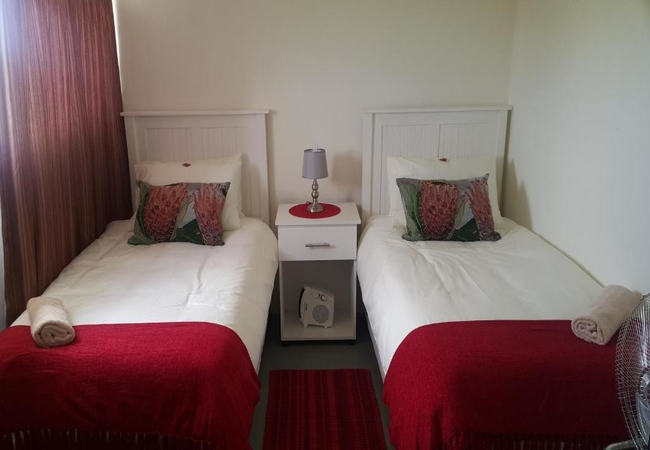 Unit 6 - 3 Sleeper Log Cabin