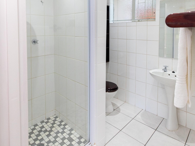 4-Daisy Double Room