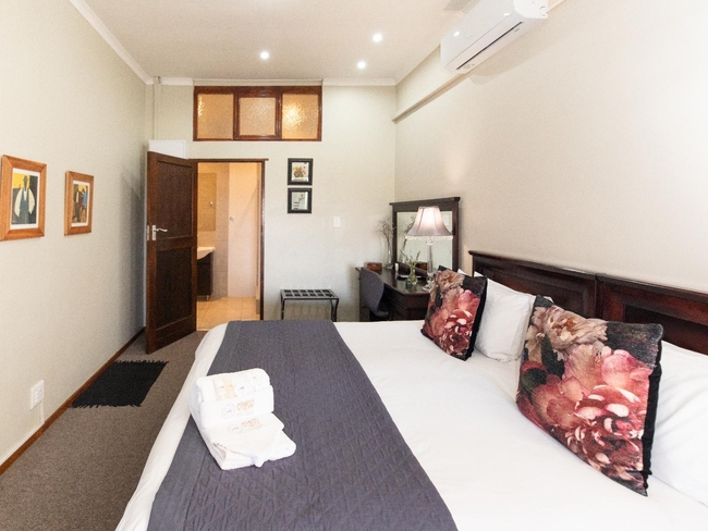 11-Diamond King Room