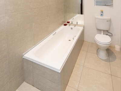 11-Diamond King Room