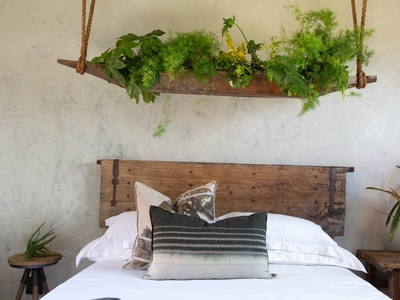 Stable Room - Tihara