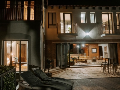 Mount High Luxury Manor House