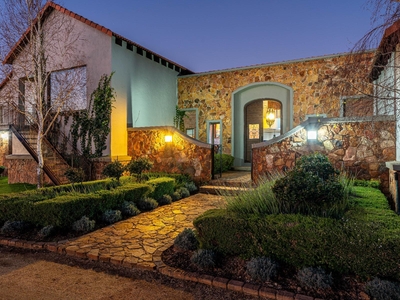 Mount High Luxury Manor House