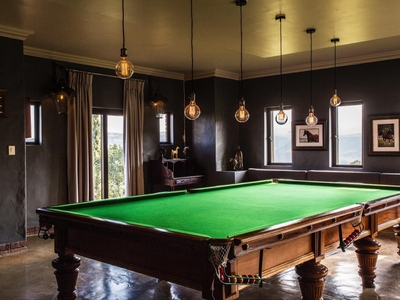 Mount High Luxury Manor House