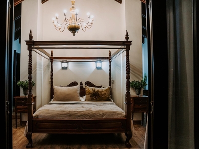 Mount High Luxury Manor House