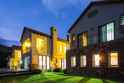 Mount High Luxury Manor House