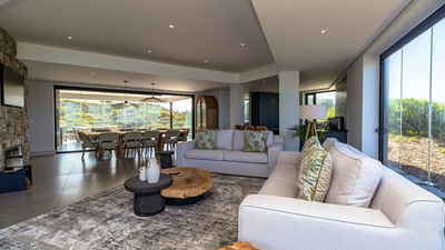 Myoli�Majestic�Villa