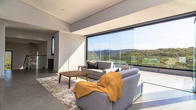 Myoli�Majestic�Villa