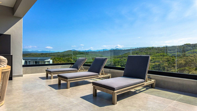 Myoli�Majestic�Villa