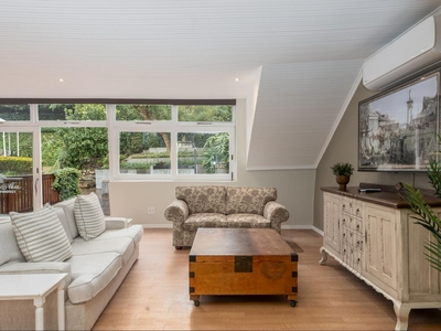 Room 6 - Family Apartment