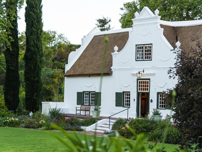 Navarre Residence