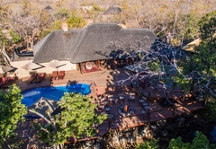 Ndlovu Safari Lodge