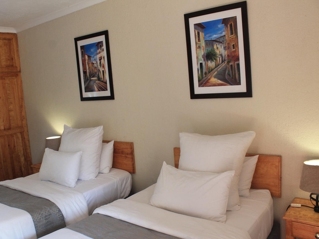 Standard Twin Room