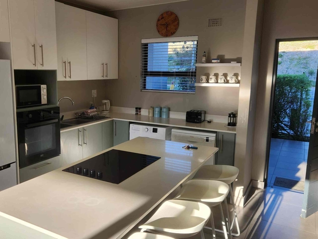 Nivica Lifestyle 16