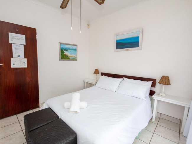 Standard Double Room (with Shared Bathroom)