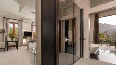 Nova Constantia Boutique Residence