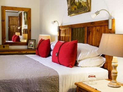 Luxury King/Twin Room