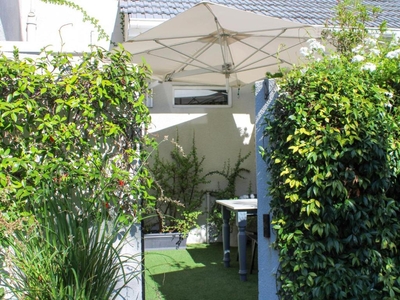 The Cottage (Queen) PET-FRIENDLY