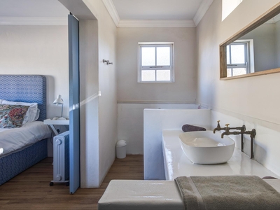 Stone Cottage Kingfisher