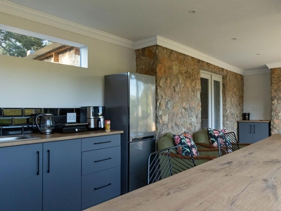 Stone Cottage Tinktinkie